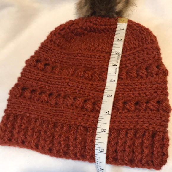 Hand Crocheted Slouchy Hat! Faux Fur Pom Pom - Picture 5 of 8
